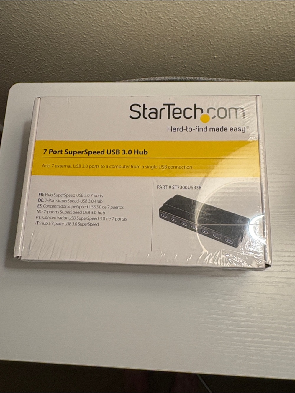 StarTech 7-Port SuperSpeed USB 3.0 Hub – White with Yellow Accent